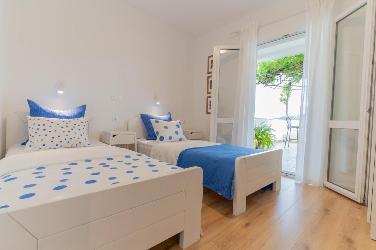 Apartmani Bilonic Rogoznica ロゴズニッツァ エクステリア 写真