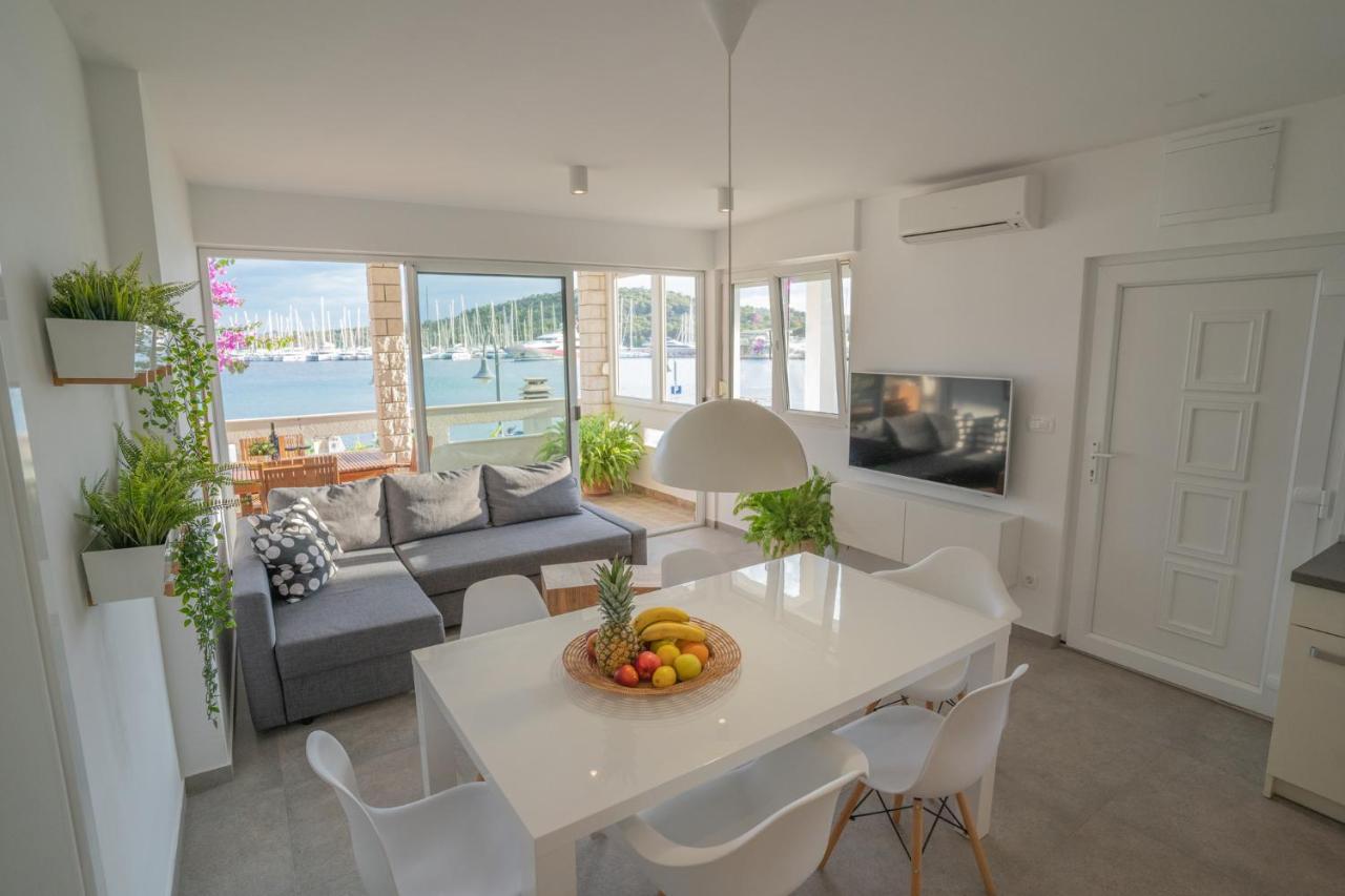 Apartmani Bilonic Rogoznica ロゴズニッツァ エクステリア 写真