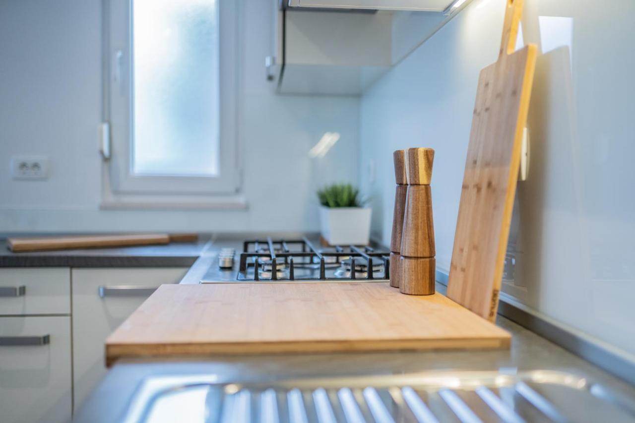 Apartmani Bilonic Rogoznica ロゴズニッツァ エクステリア 写真