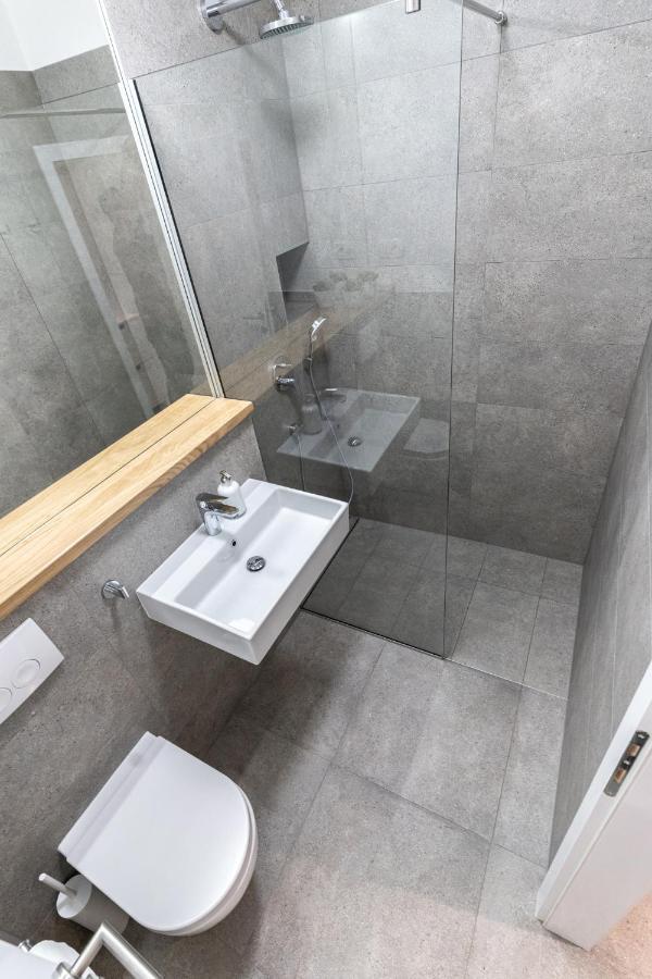 Apartmani Bilonic Rogoznica ロゴズニッツァ エクステリア 写真